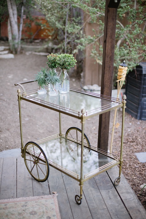 Hunt-Gather-dinner-party-found-vintage-rentals-inspired-by-this 