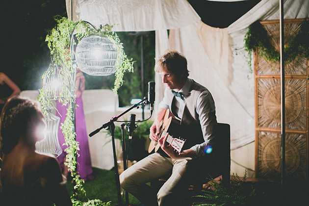 17Keltie-Knight-Rock-n-Roll-Boho-Wedding-Studio-Castillero-groom-singing