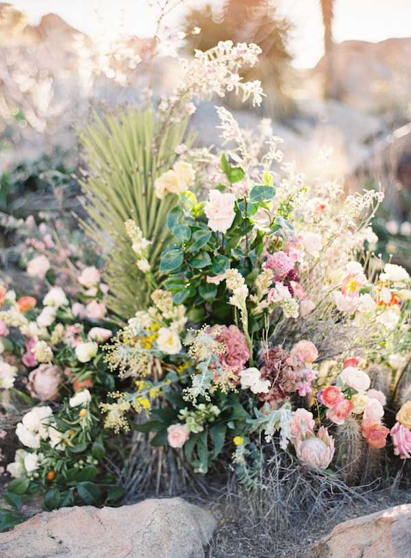film-florals-wedding-inspo-13