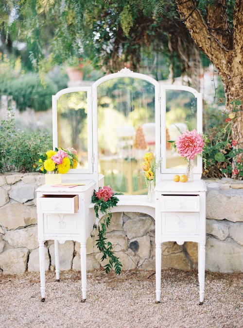 Found-Vintage-Ojai-Ryan-Ray-wedding